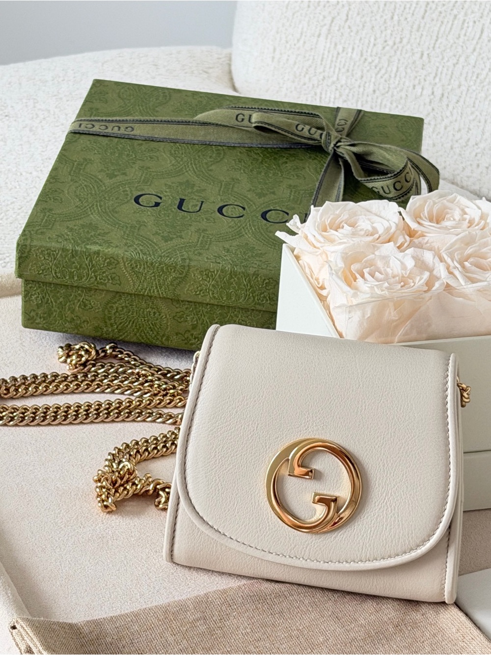 Gucci Blondie Interlocking GG Chain Wallet Cream Leather Gold Hardware $945